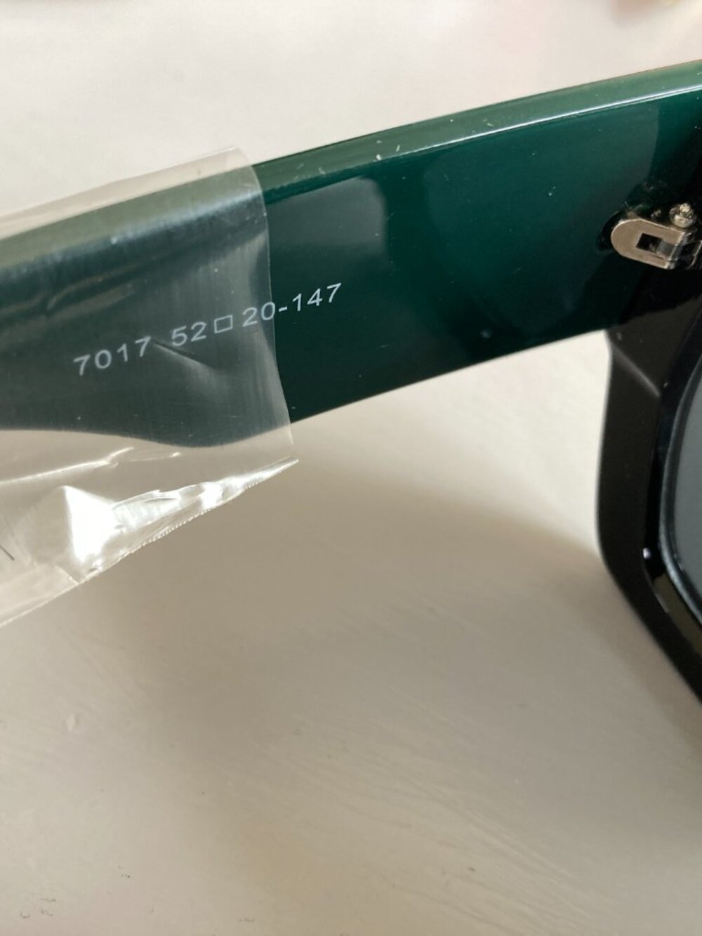 New Gucci Sunglasses Red/Green Arms Logo MOTHERS DAY - Picture 5 of 7